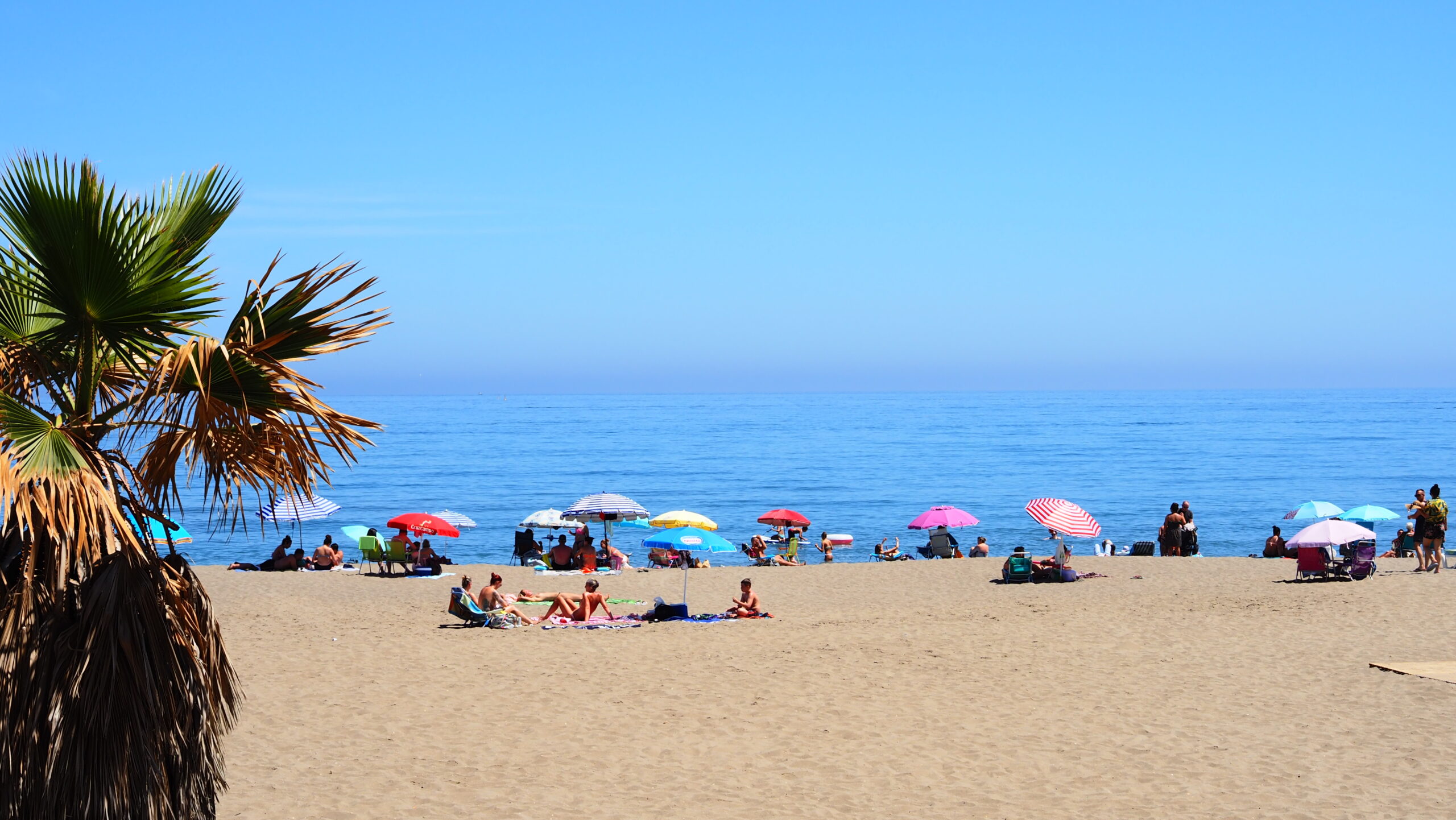 Playan Torremolinos har allt för en dag på stranden