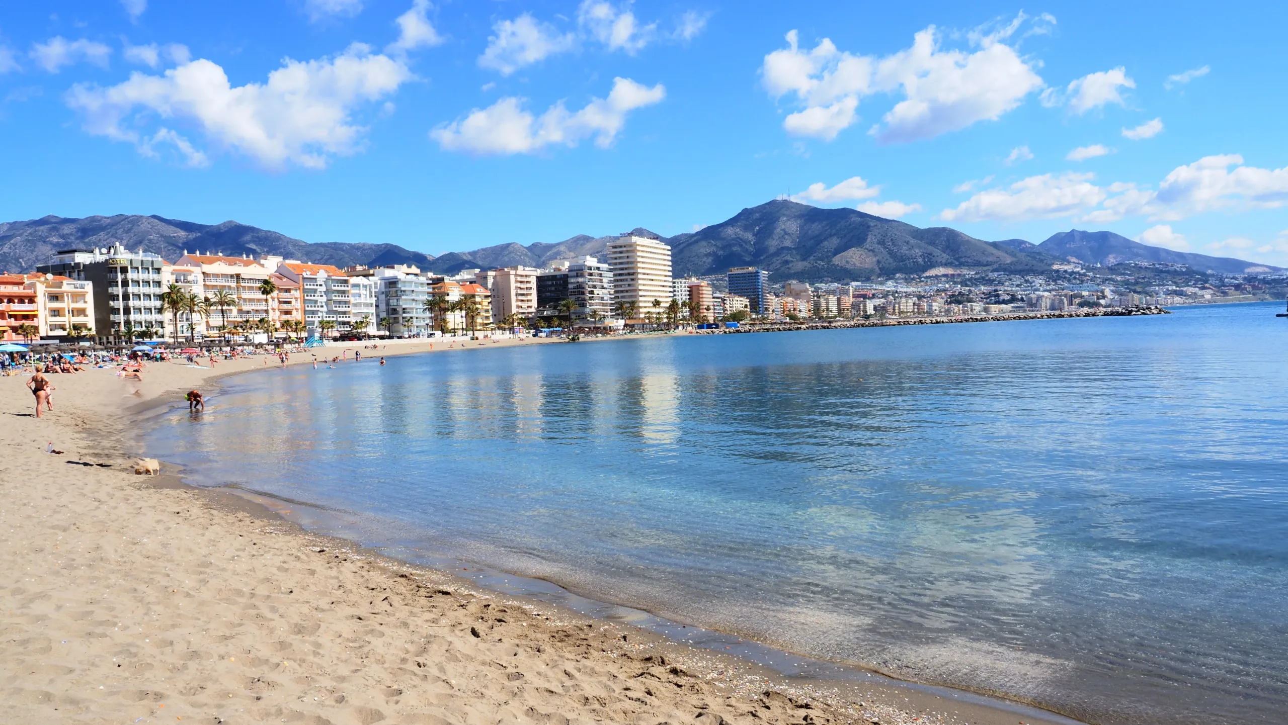 Fuengirola en dag i maj 2025